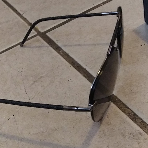 Clockwise Canvas Sunglasses - Picture 2 of 3